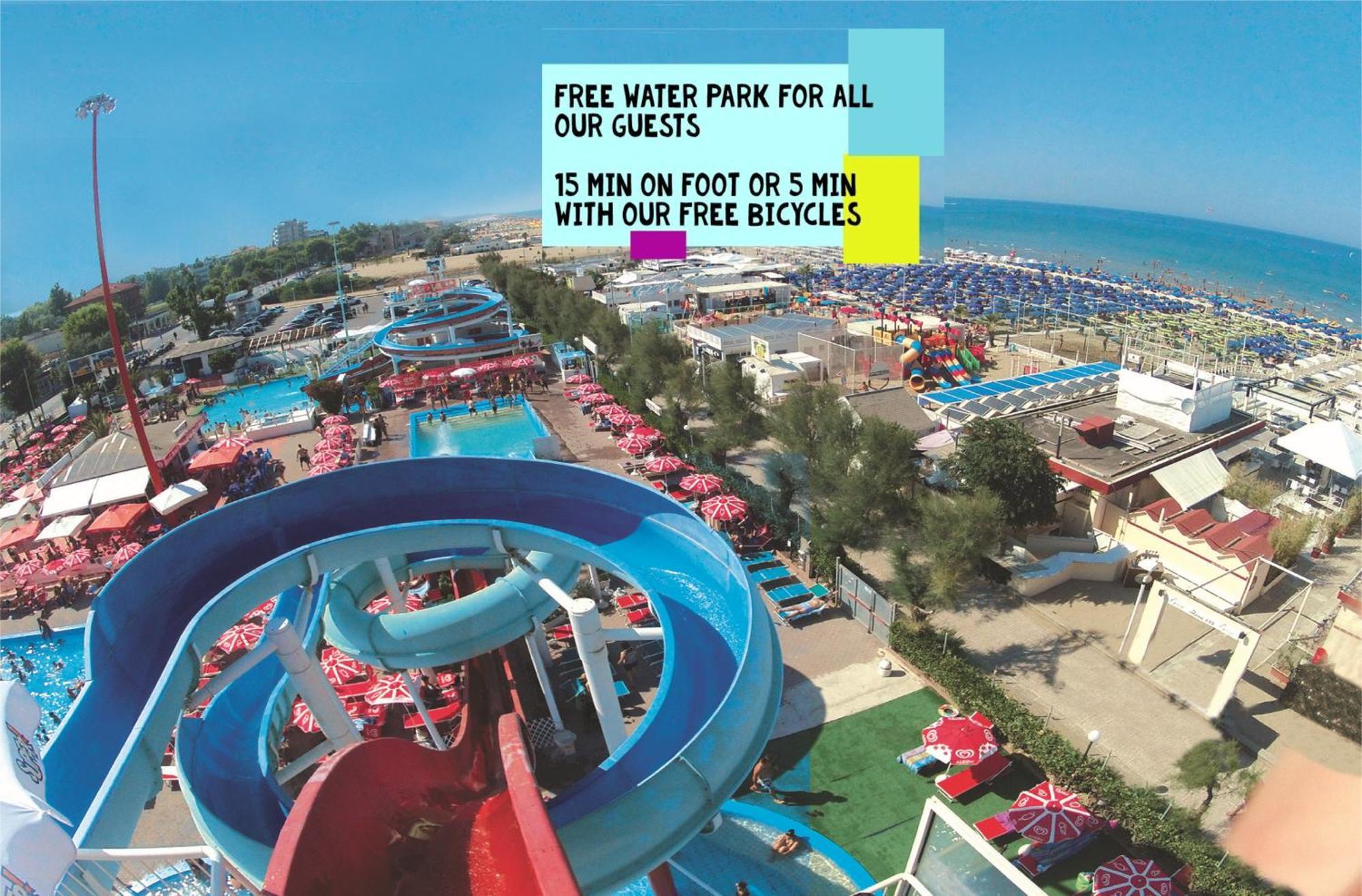 Hotel Giorg - Waterpark Included Rimini Exteriér fotografie