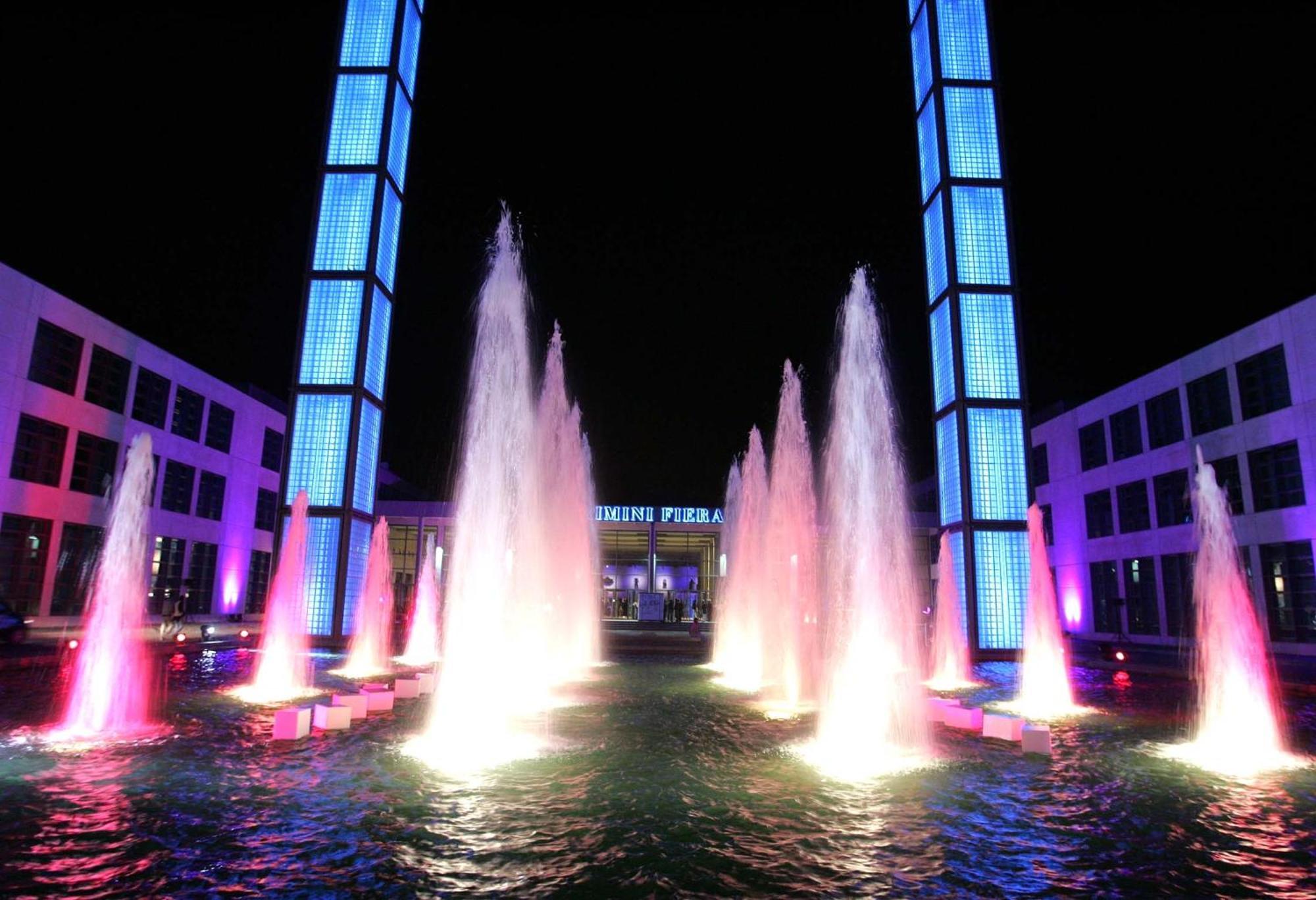 Hotel Giorg - Waterpark Included Rimini Exteriér fotografie